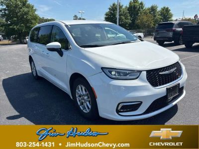 2023 Chrysler Pacifica - Photo 1