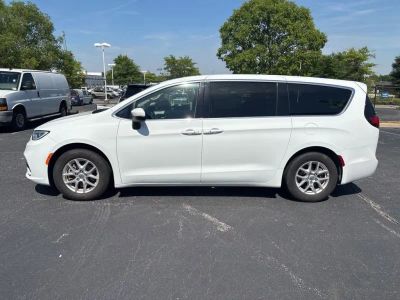 2023 Chrysler Pacifica - Photo 6