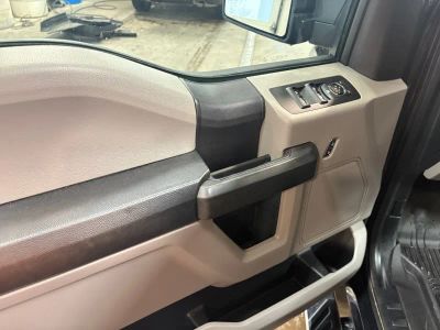 2015 Ford F-150 — photo 20 view