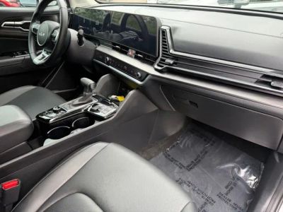 2025 Kia Sportage — photo 9 view