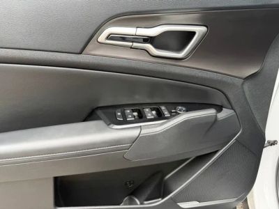 2025 Kia Sportage — photo 13 view