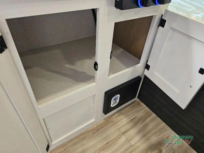 2027 Venture RV Campbound — photo 18 view