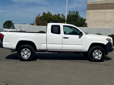 2020 Toyota Tacoma - Photo 6