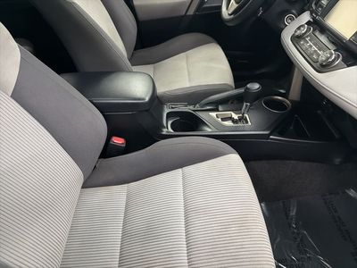 2015 Toyota RAV4 - Photo 28