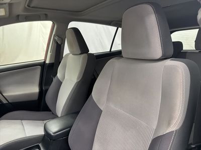 2015 Toyota RAV4 - Photo 12