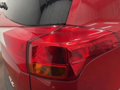 2015 Toyota RAV4 - Photo 9
