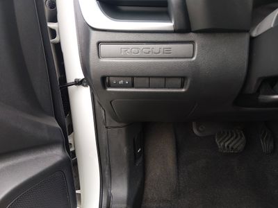 2022 Nissan Rogue - Photo 13
