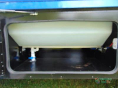 2025 Fleetwood RV Bounder — photo 48 view