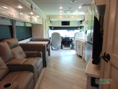 2025 Fleetwood RV Bounder — photo 8 view