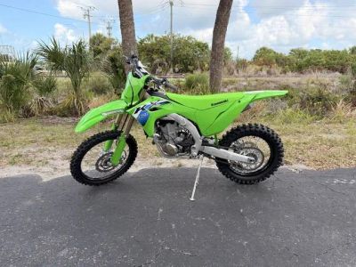2026 Kawasaki KX™450X — front three-quarter view