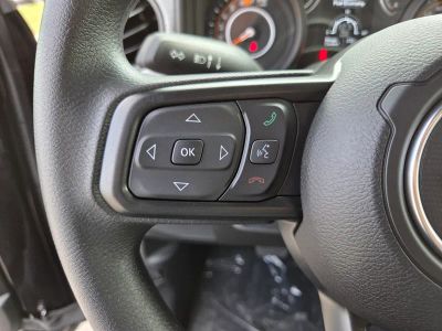 2026 Jeep Wrangler — photo 18 view
