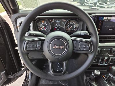 2026 Jeep Wrangler — photo 17 view