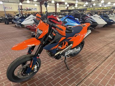 2026 KTM 690 SMC R - Photo 1