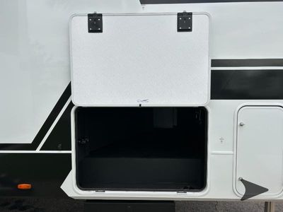 2026 Brinkley Model Z - Photo 10