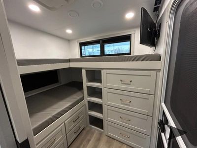 2026 Brinkley Model Z - Photo 17