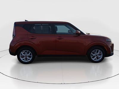 2024 Kia Soul — photo 8 view
