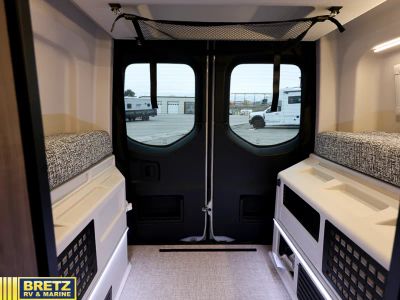 2026 Tiffin Motorhomes GH1 - Photo 9