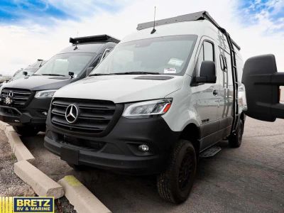 2026 Tiffin Motorhomes GH1 - Photo 1