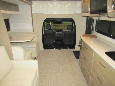 2021 Entegra QWEST - Photo 3