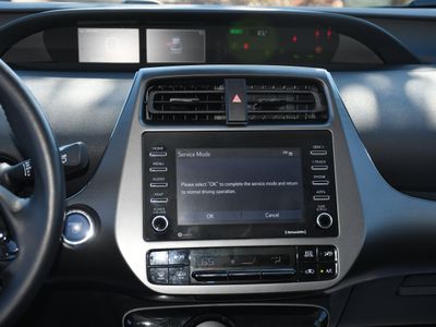 2021 Toyota Prius - Photo 16