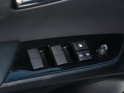 2021 Toyota Prius - Photo 10