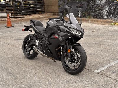2026 Kawasaki Ninja 650 - Photo 2