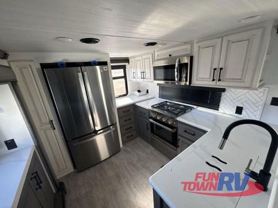 2024 Keystone RV Montana - Photo 14