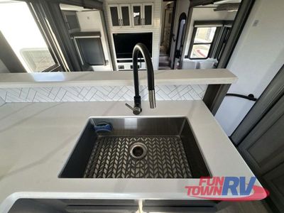 2024 Keystone RV Montana - Photo 15
