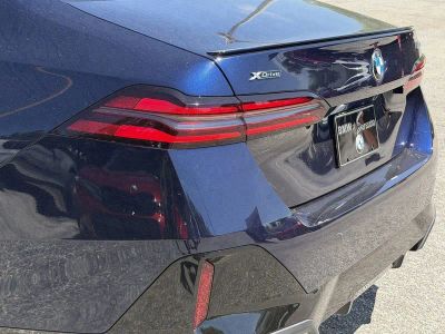 2026 BMW 5 Series — photo 10 view