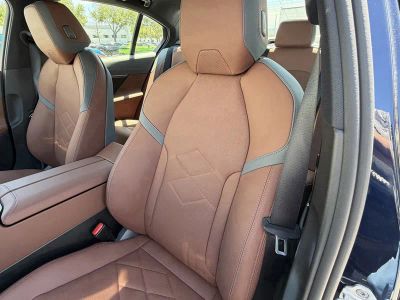 2026 BMW 5 Series — photo 24 view