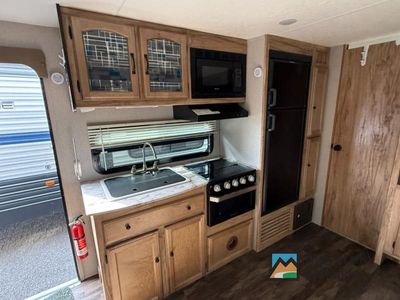 2018 Coachmen RV Freedom Express - Photo 10