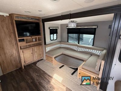 2018 Coachmen RV Freedom Express - Photo 8