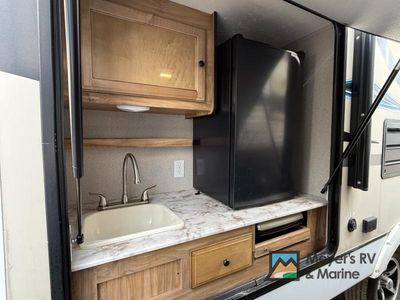 2018 Coachmen RV Freedom Express - Photo 6