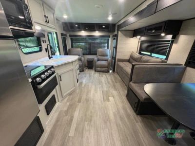 2022 Jayco Jay Flight — photo 10 view