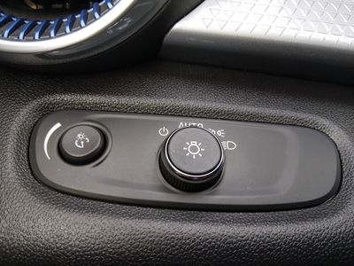 2025 Chevrolet Trax - Photo 19