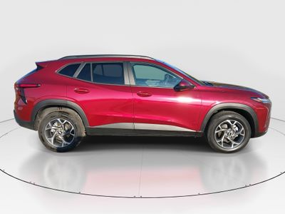 2025 Chevrolet Trax - Photo 8