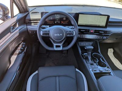 2026 Kia K5 — photo 18 view