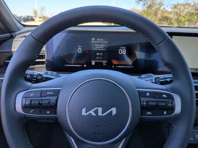 2026 Kia K5 — photo 28 view