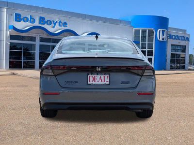 2026 Honda Accord Hybrid - Photo 4