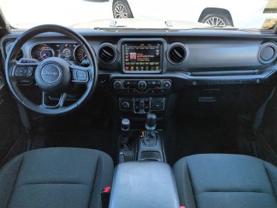 2022 Jeep Wrangler — photo 15 view