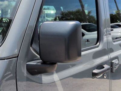 2022 Jeep Wrangler — photo 12 view