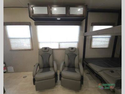 2020 Grand Design Momentum G-Class — photo 38 view