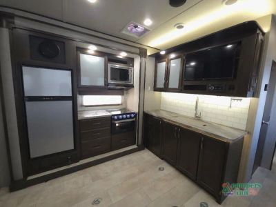 2020 Grand Design Momentum G-Class — photo 17 view