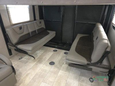 2020 Grand Design Momentum G-Class — photo 47 view