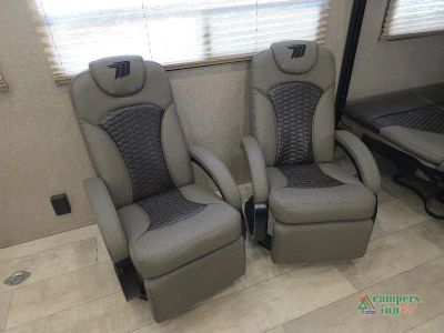 2020 Grand Design Momentum G-Class — photo 39 view