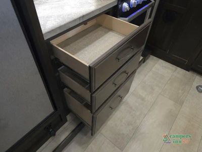 2020 Grand Design Momentum G-Class — photo 18 view