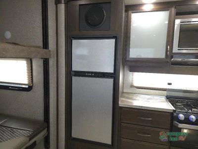 2020 Grand Design Momentum G-Class — photo 27 view