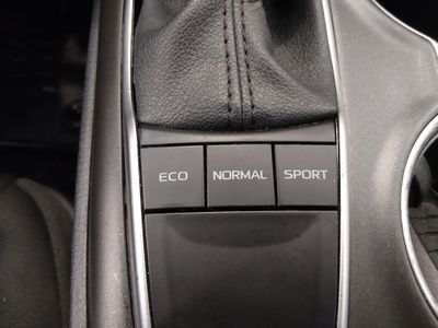 2022 Toyota Camry - Photo 17