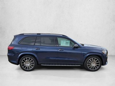 2026 Mercedes-Benz GLS 450 - Photo 2