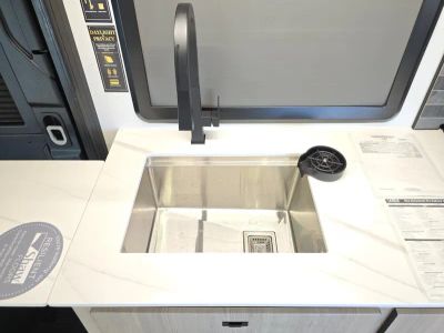 2026 Grand Design LINEAGE SERIES F - Photo 10